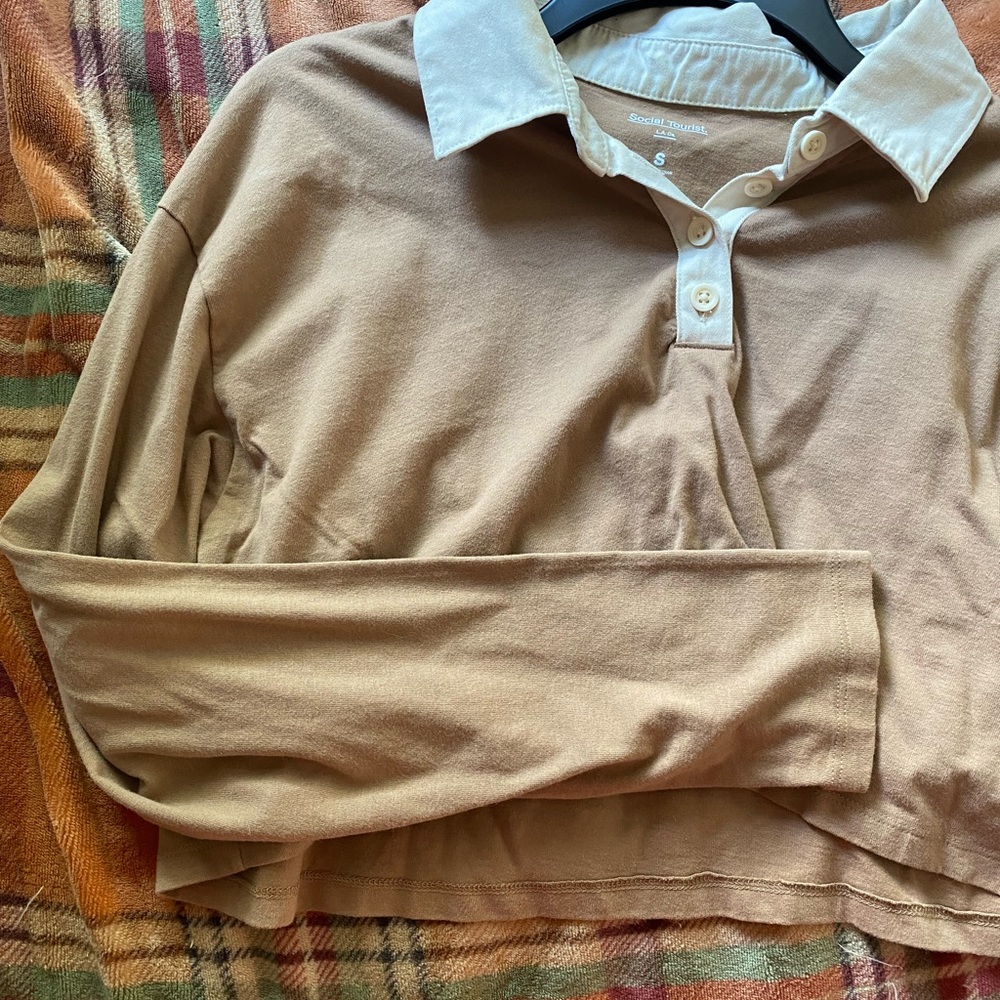 Cropped brown buttoned top - Picture 2 of 4